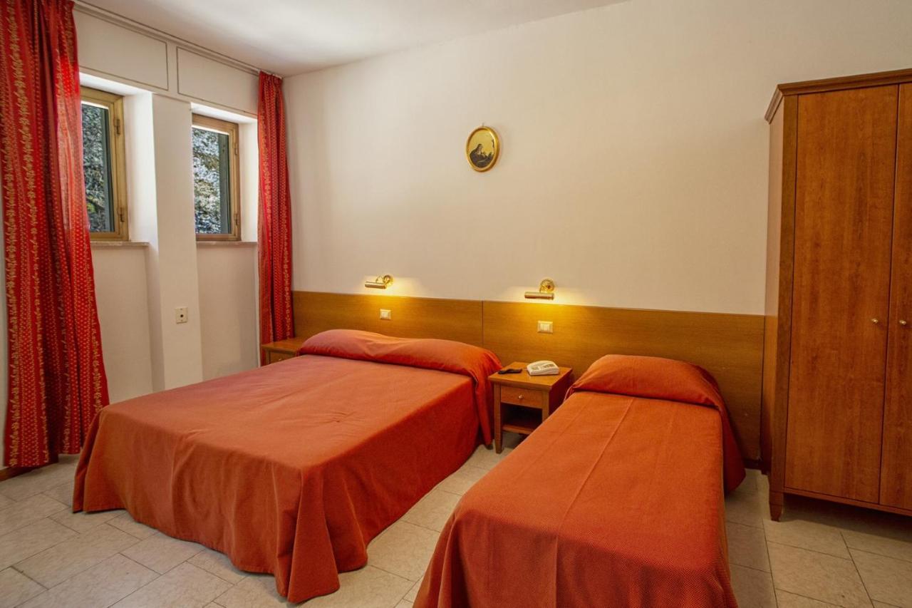 Hotel Roccaporena&Margherita Cascia Esterno foto