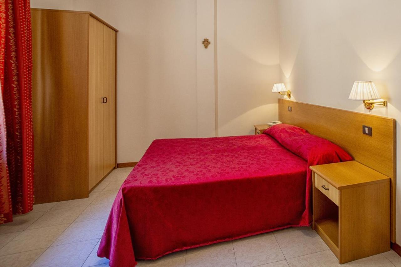Hotel Roccaporena&Margherita Cascia Esterno foto