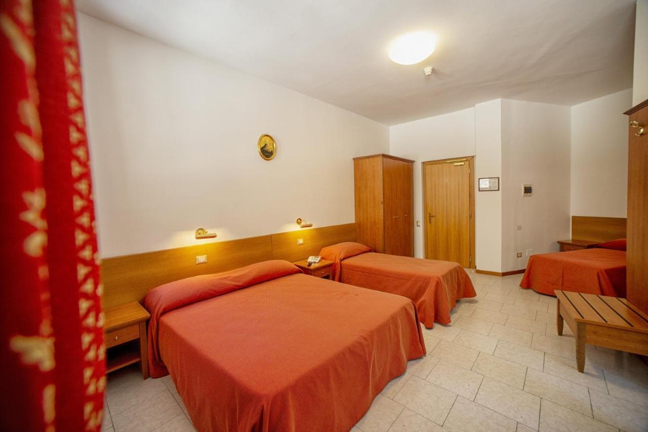 Hotel Roccaporena&Margherita Cascia Esterno foto