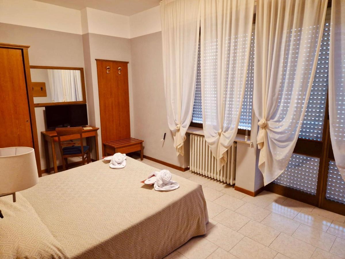 Hotel Roccaporena&Margherita Cascia Esterno foto