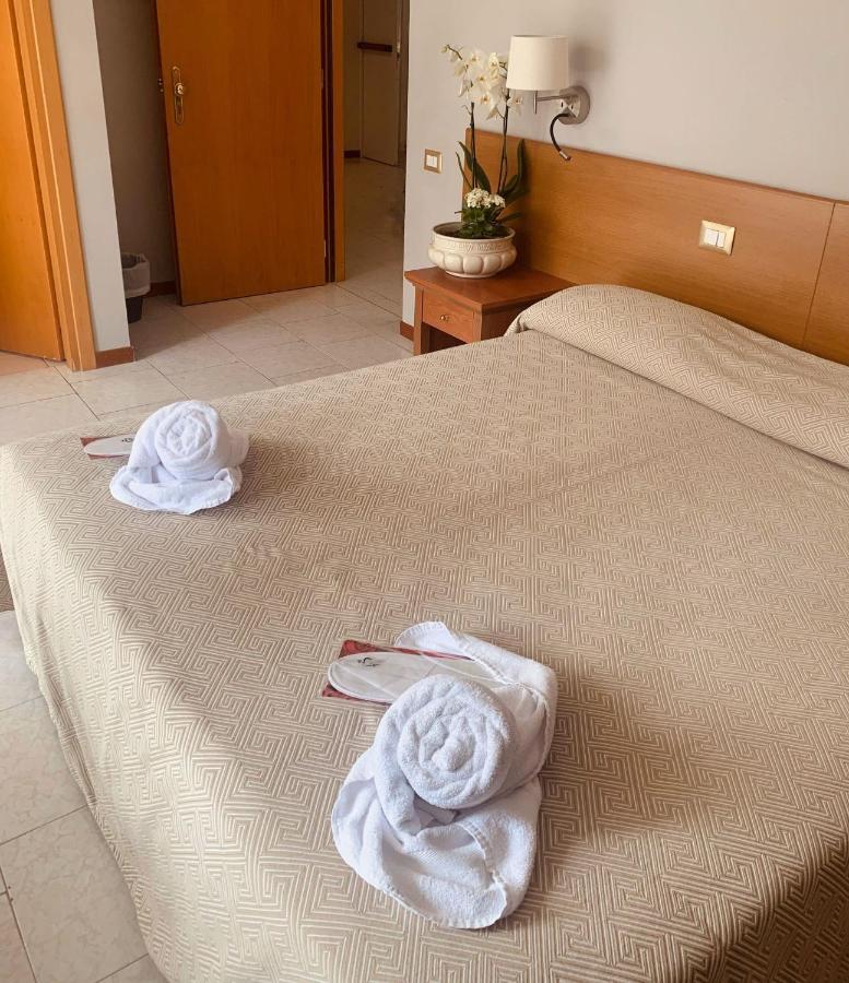 Hotel Roccaporena&Margherita Cascia Esterno foto