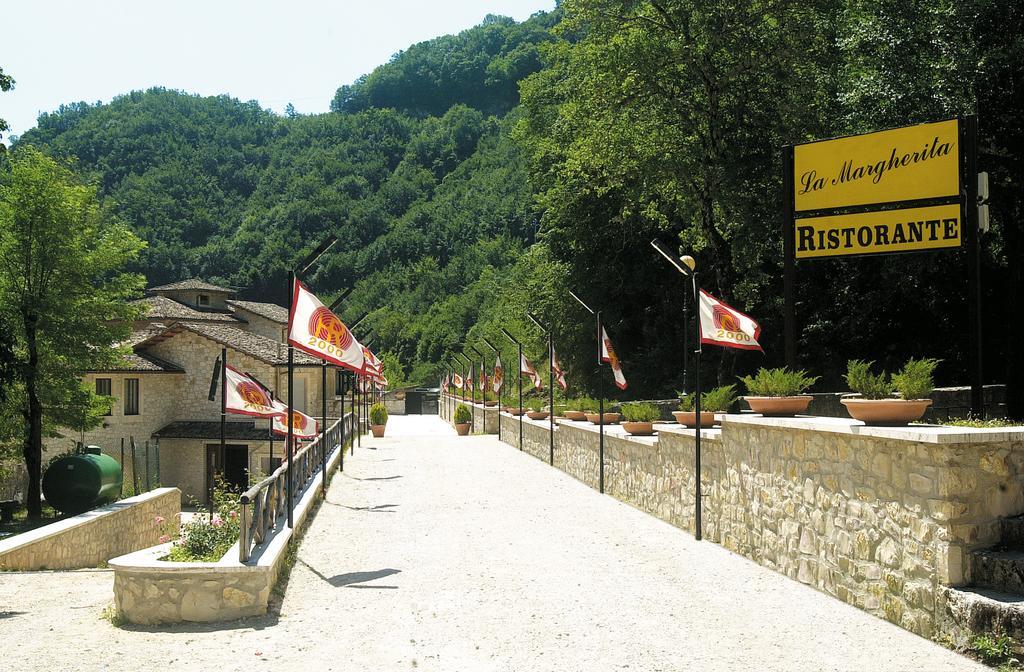 Hotel Roccaporena&Margherita Cascia Esterno foto