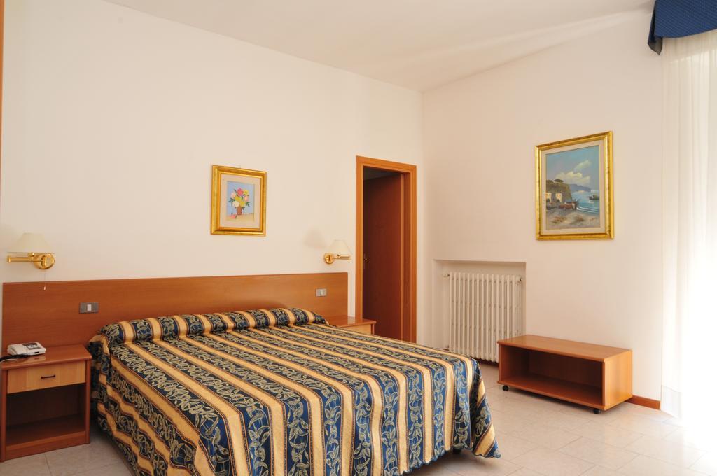 Hotel Roccaporena&Margherita Cascia Esterno foto